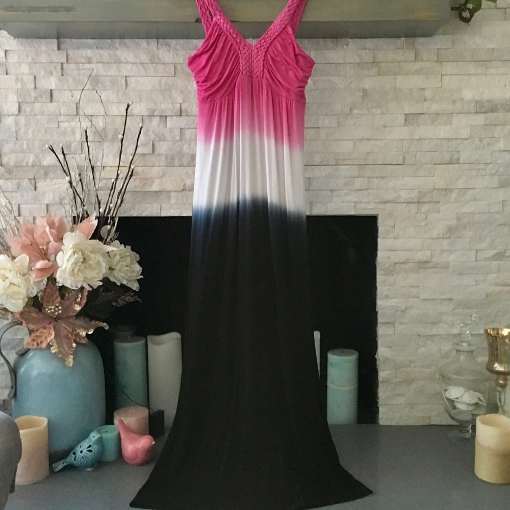 TIE DYED MAXI DRESS SIZE MEDIUM & XLARGE